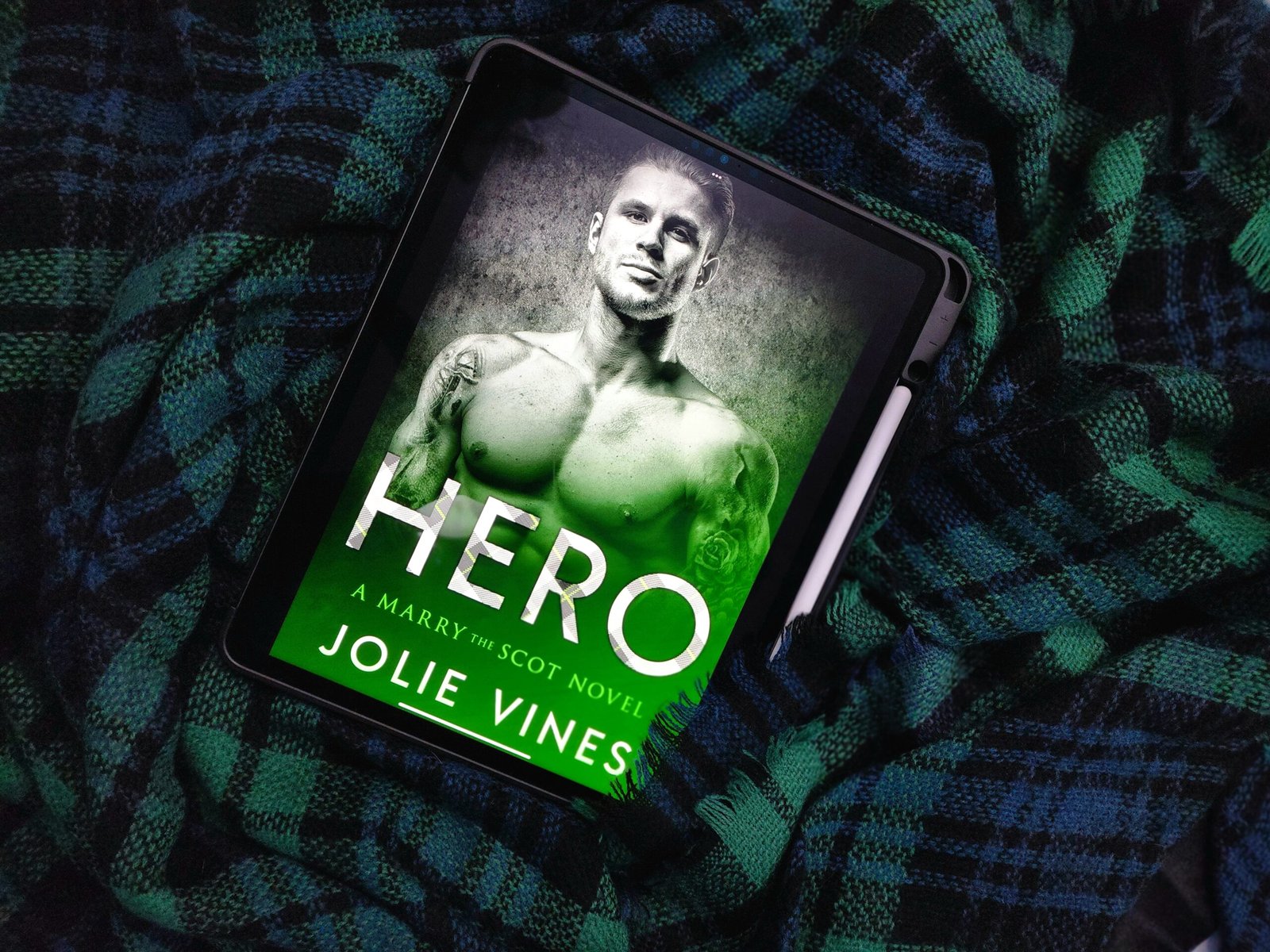 Hero— Jolie Vines